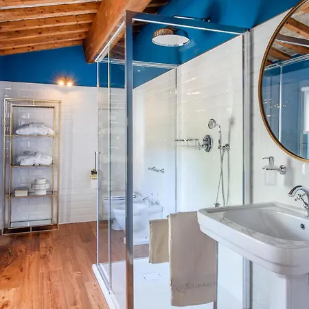 Awesome In With Private Swimming Pool, Be Inside Or Outside Holiday home